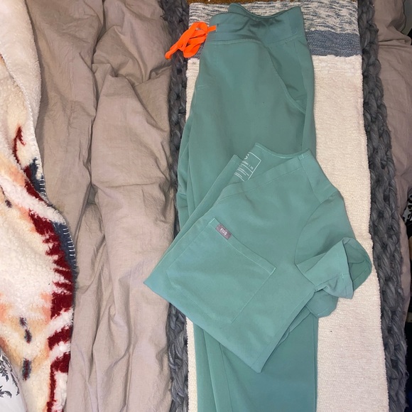 SOLD! - Picture 3 of 3